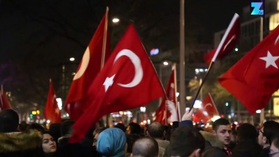 zoomin-turkish-thumb.jpg Scene from the video